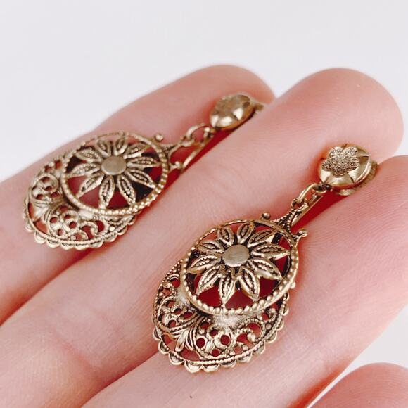 VTG Mid Century Clip On Earrings Gold Filigree West Germany (?) 1950s Floral - Picture 5 of 9